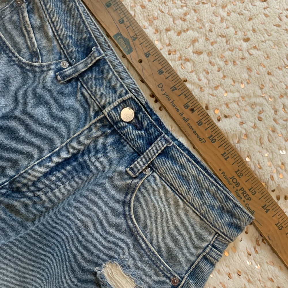 Volcom Brand Jeans Light Wash Blue High Rise Jean Skirt Size Small 4/6 Mini Hole